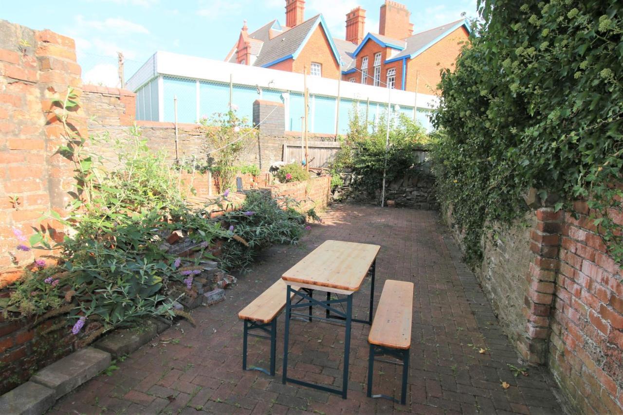 Three Bedroom Townhouse - Free Local Parking - By Property Promise Cardiff Esterno foto